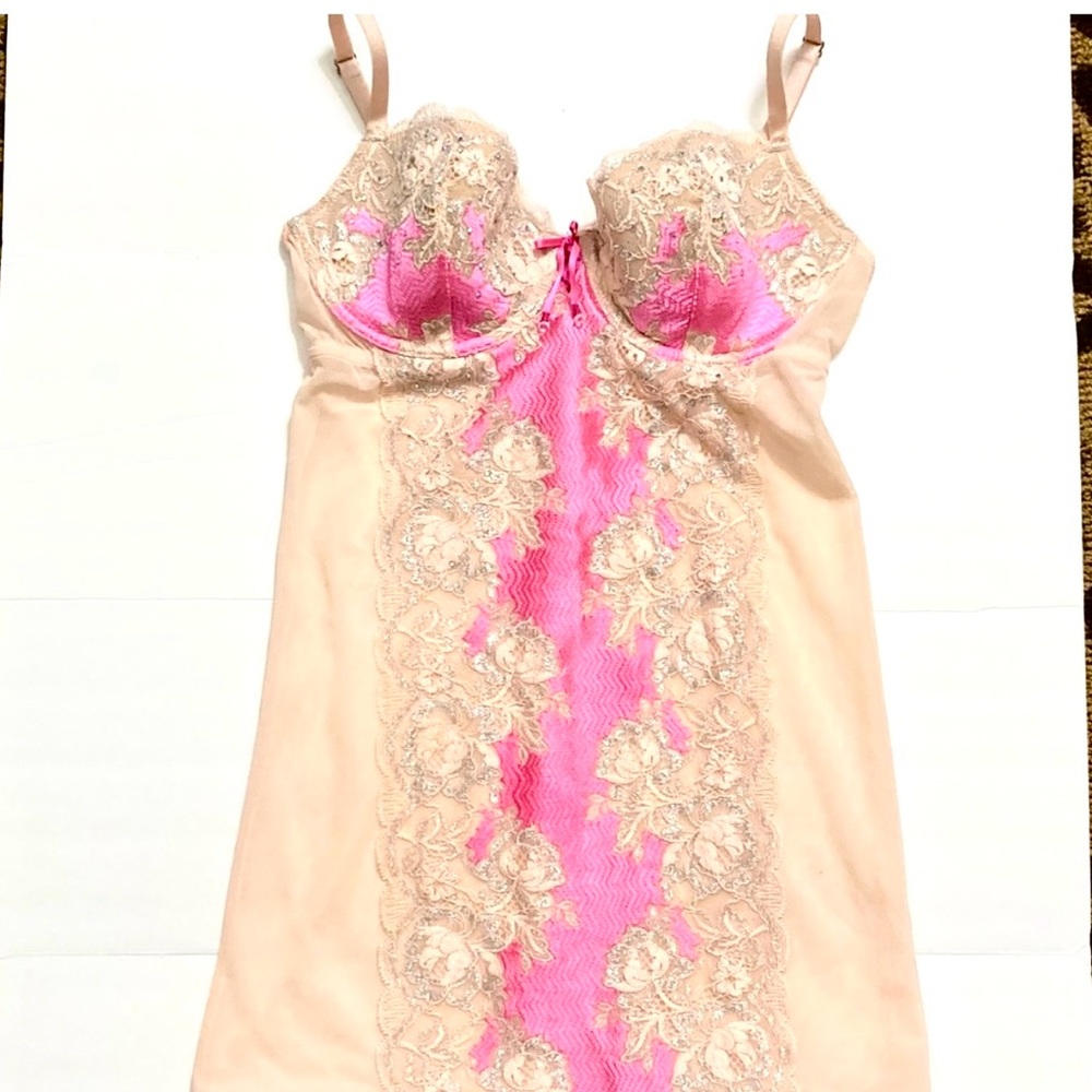 Lovely Victoria’s Secret Lace Sequin Slip!